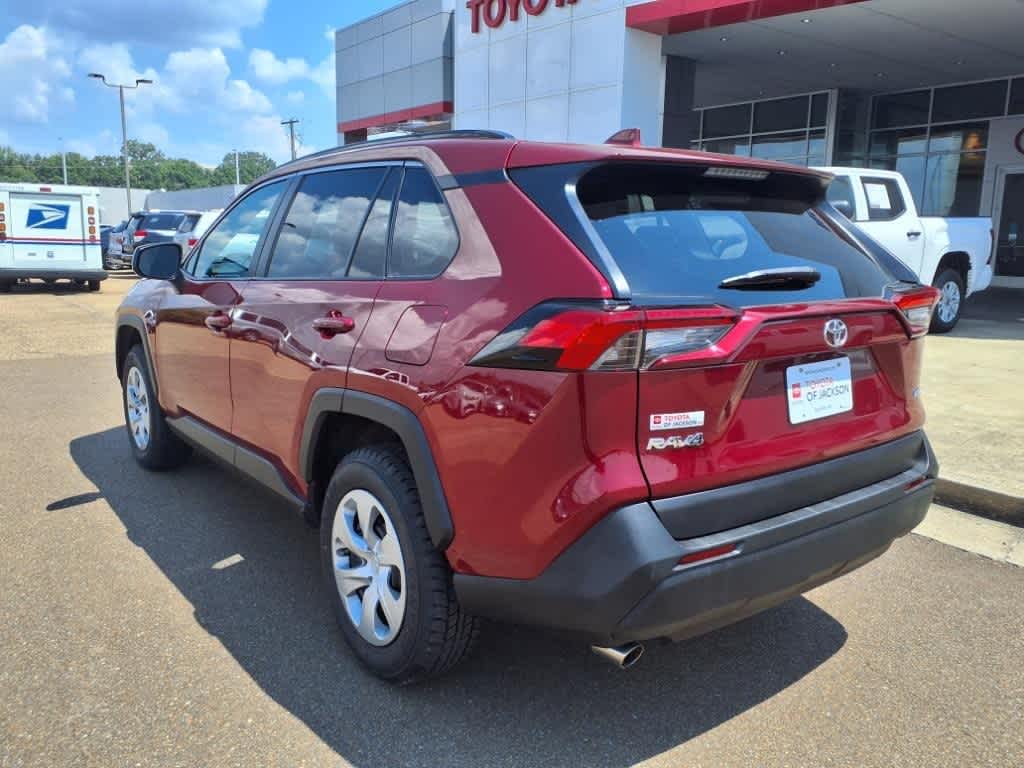 Thumbnail: 2021 Toyota RAV4 - 7