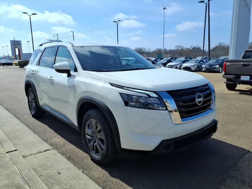 Thumbnail: 2025 Nissan Pathfinder - 3