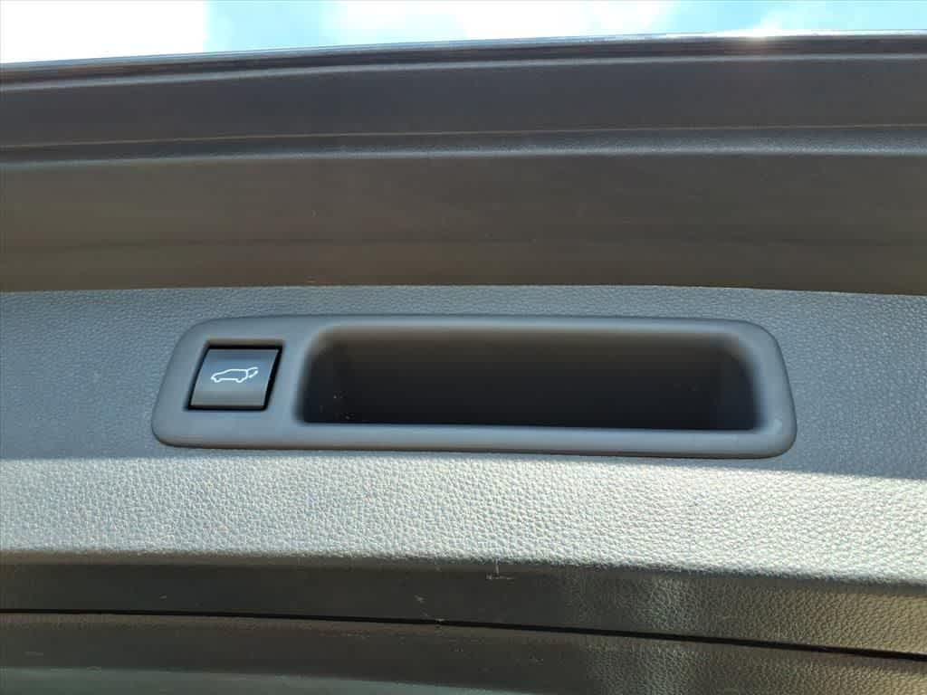 Thumbnail: 2020 Toyota Highlander - 9