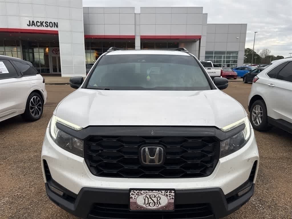 Thumbnail: 2023 Honda Passport - 2