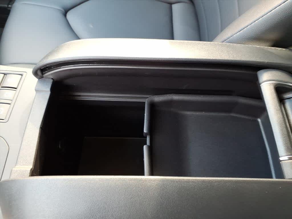 Thumbnail: 2026 Toyota Highlander - 23