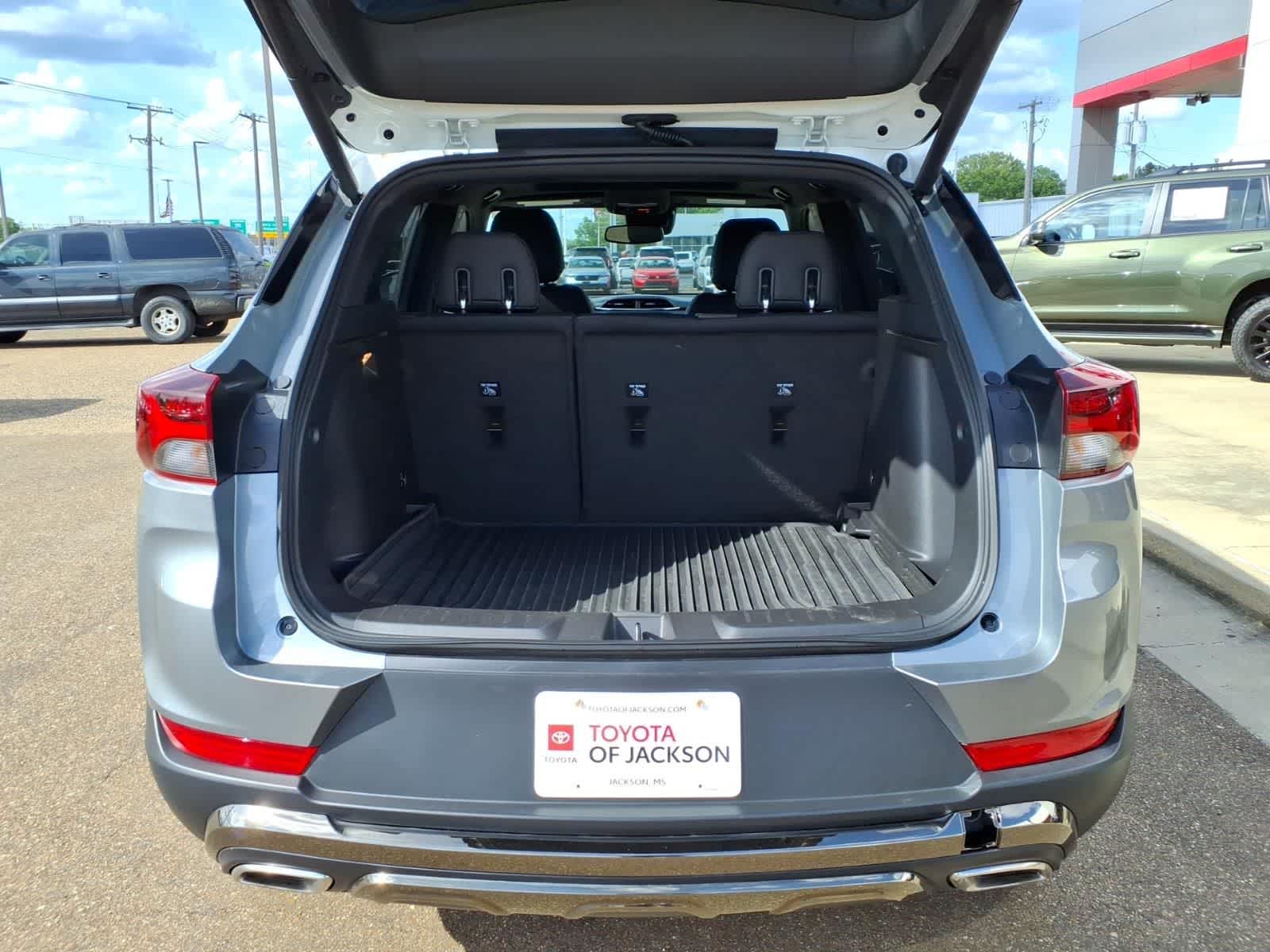 Thumbnail: 2023 Chevrolet TrailBlazer - 8