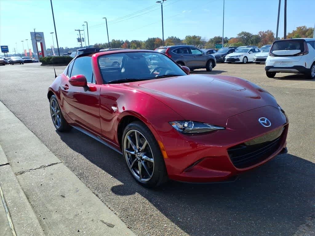 Thumbnail: 2019 Mazda MX-5 Miata - 3