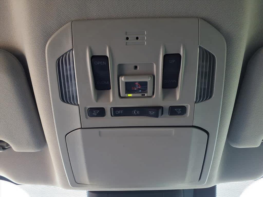 Thumbnail: 2020 Toyota Highlander - 24