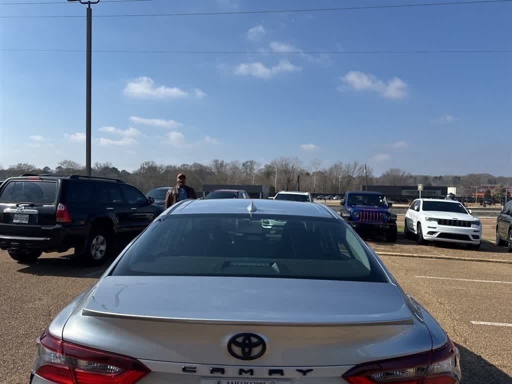 Thumbnail: 2023 Toyota Camry - 6