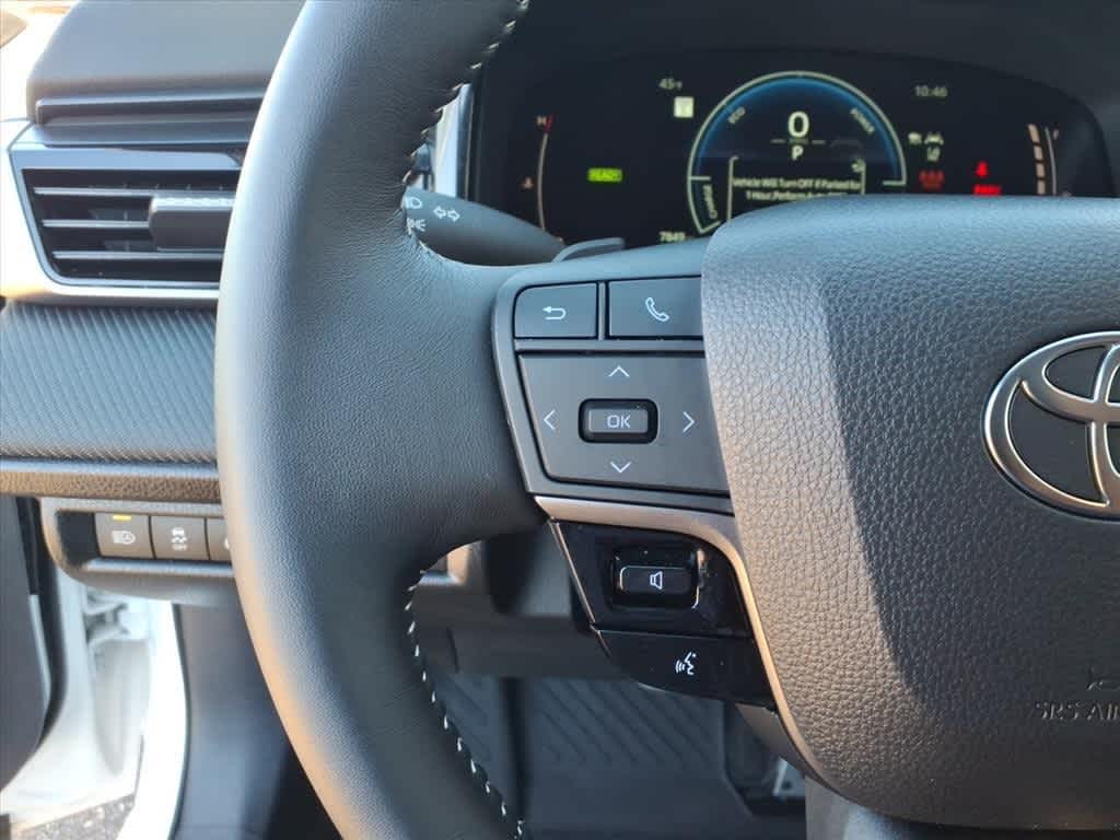 Thumbnail: 2025 Toyota Camry - 14