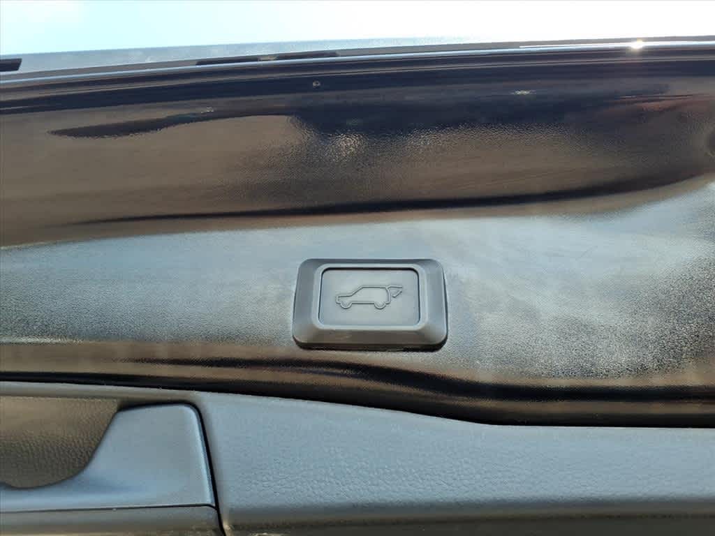 Thumbnail: 2021 Toyota RAV4 - 9