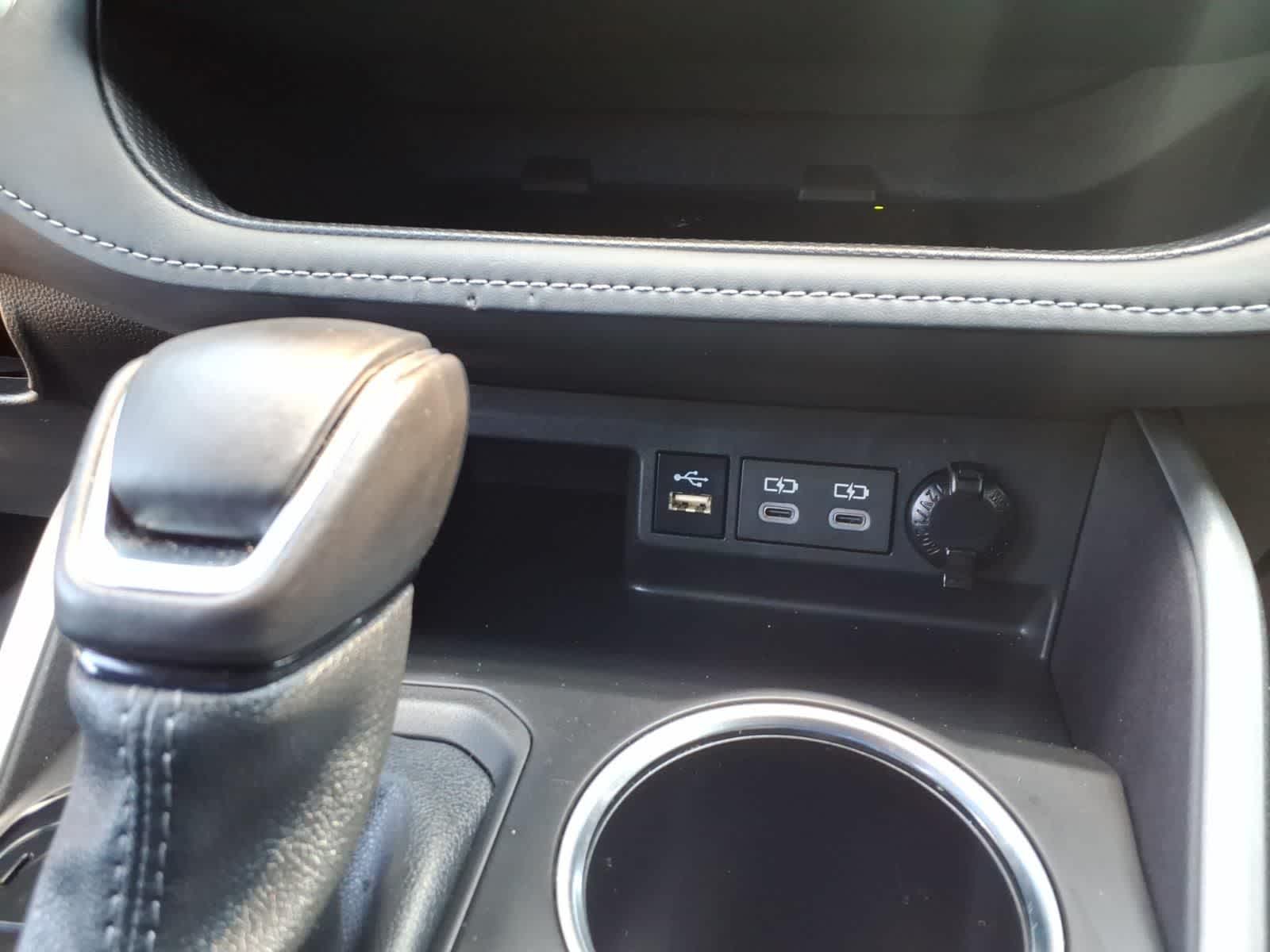 Thumbnail: 2024 Toyota Highlander - 21