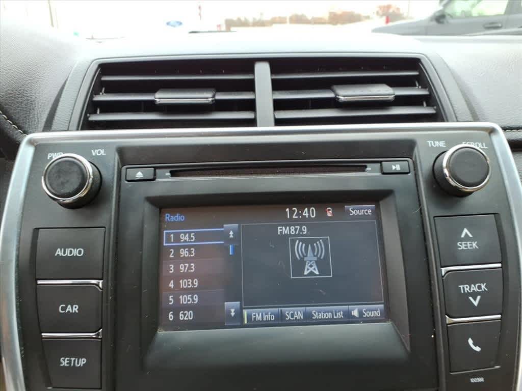 Thumbnail: 2015 Toyota Camry - 18