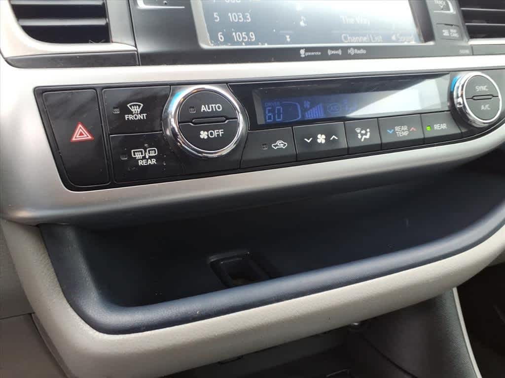 Thumbnail: 2019 Toyota Highlander - 20