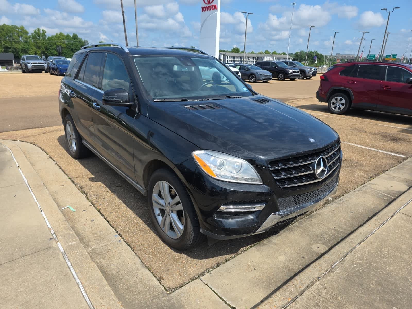 Thumbnail: 2014 Mercedes-Benz M-Class - 2