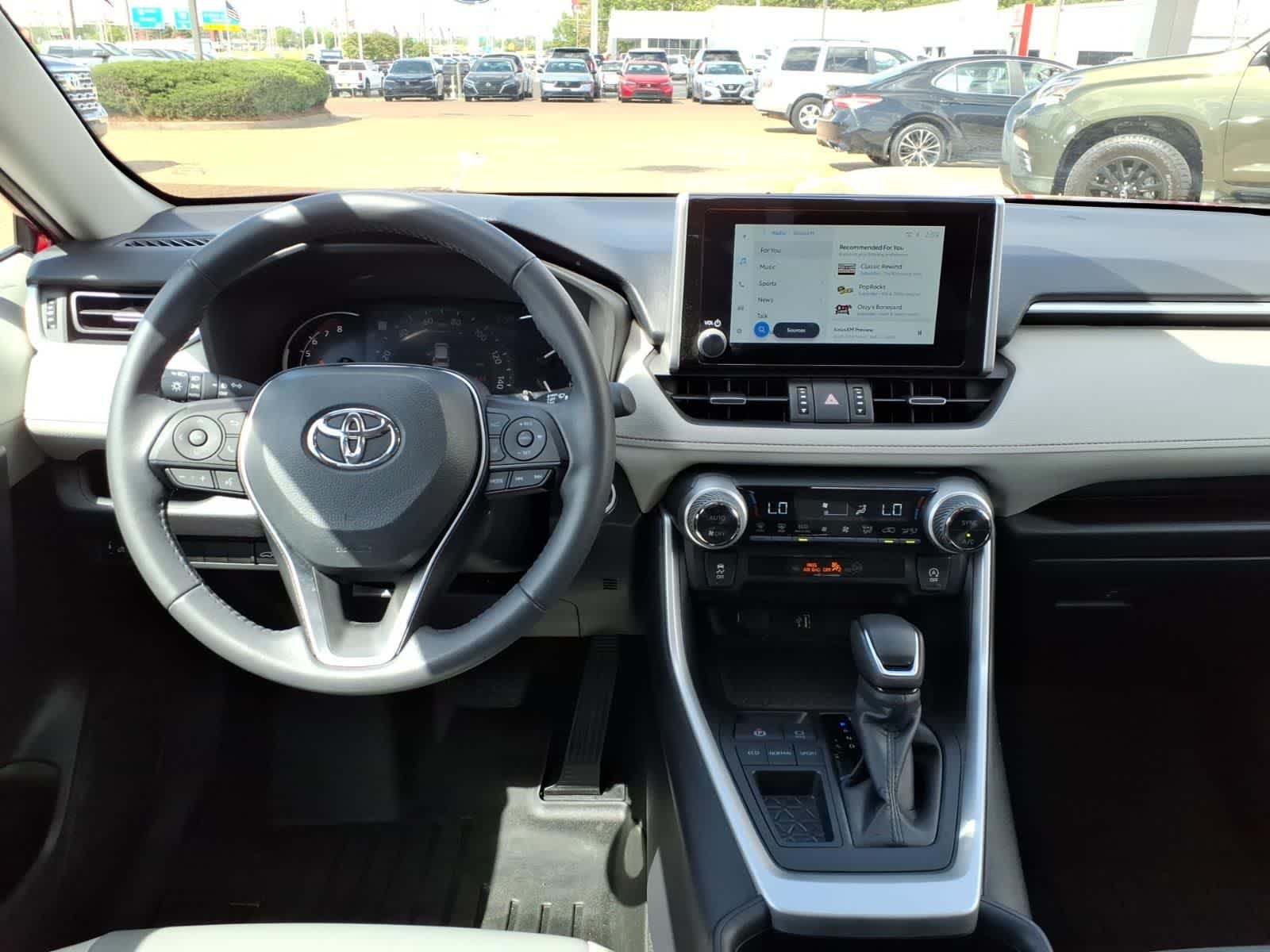 Thumbnail: 2025 Toyota RAV4 - 10