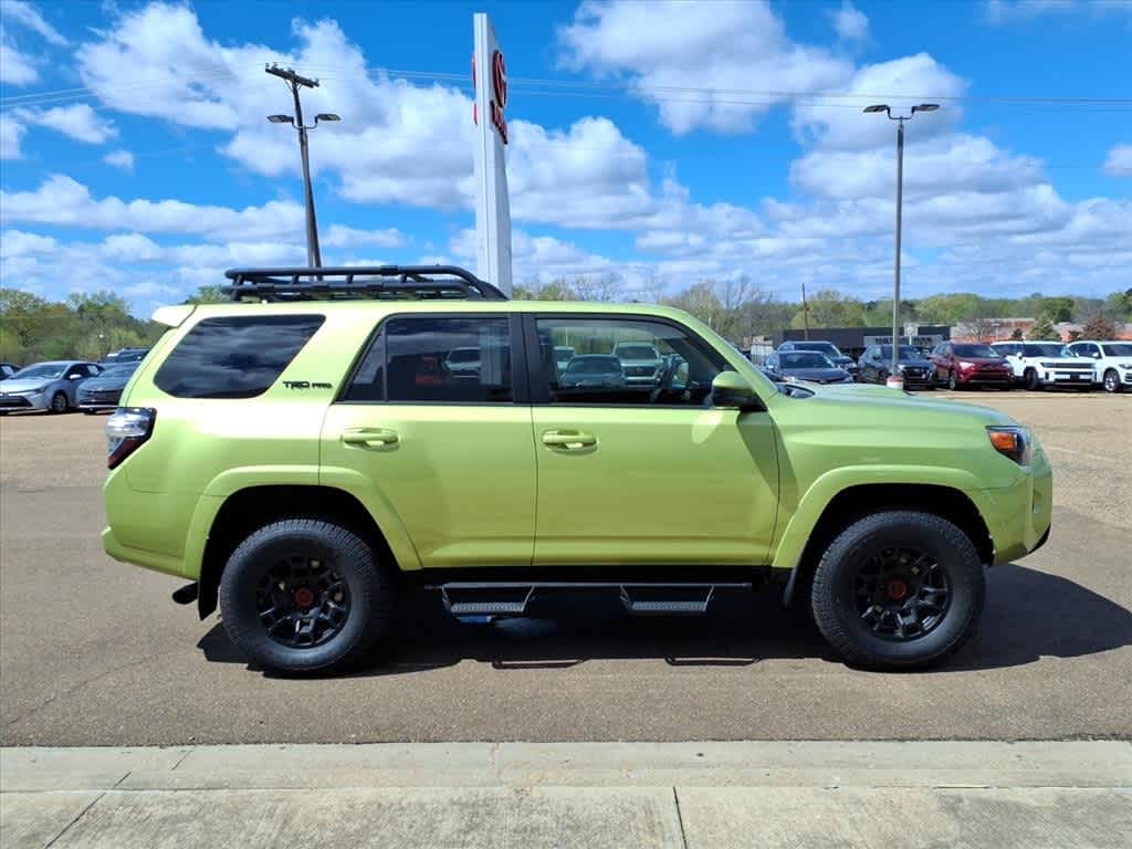 Thumbnail: 2022 Toyota 4Runner - 4