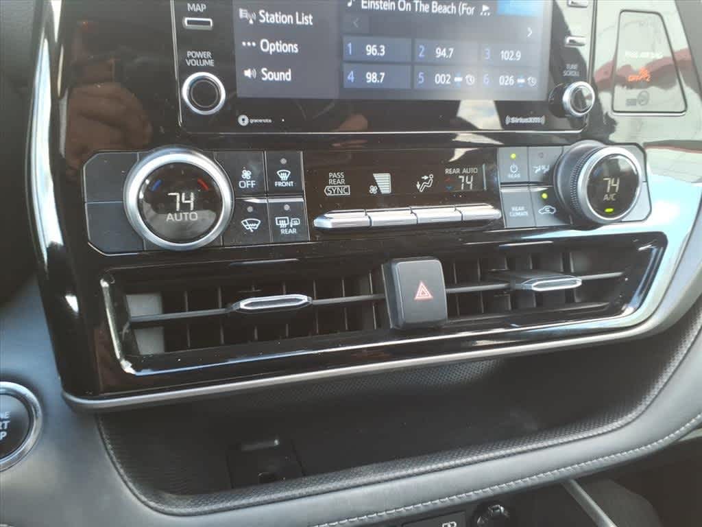 Thumbnail: 2022 Toyota Highlander - 19