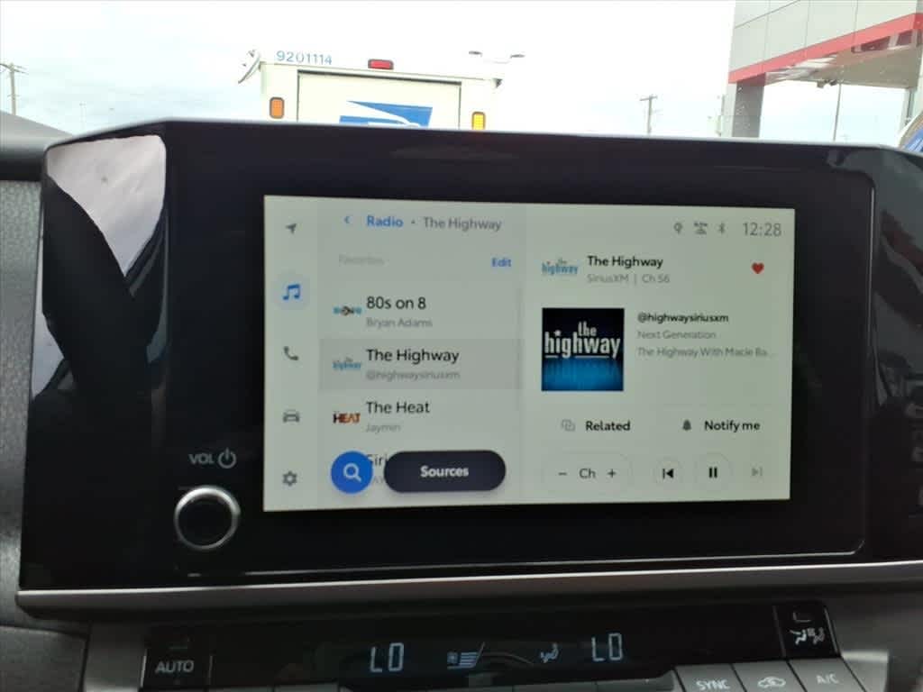 Thumbnail: 2025 Toyota Camry - 18