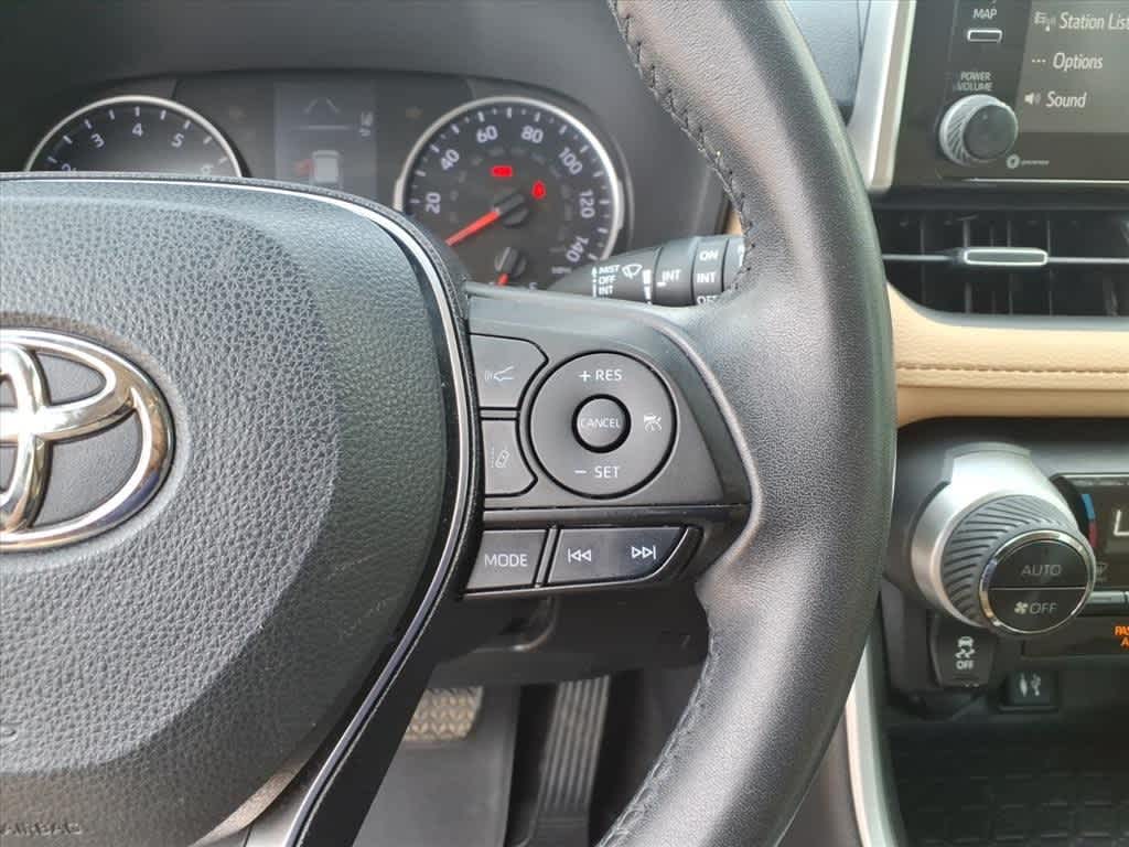 Thumbnail: 2019 Toyota RAV4 - 16