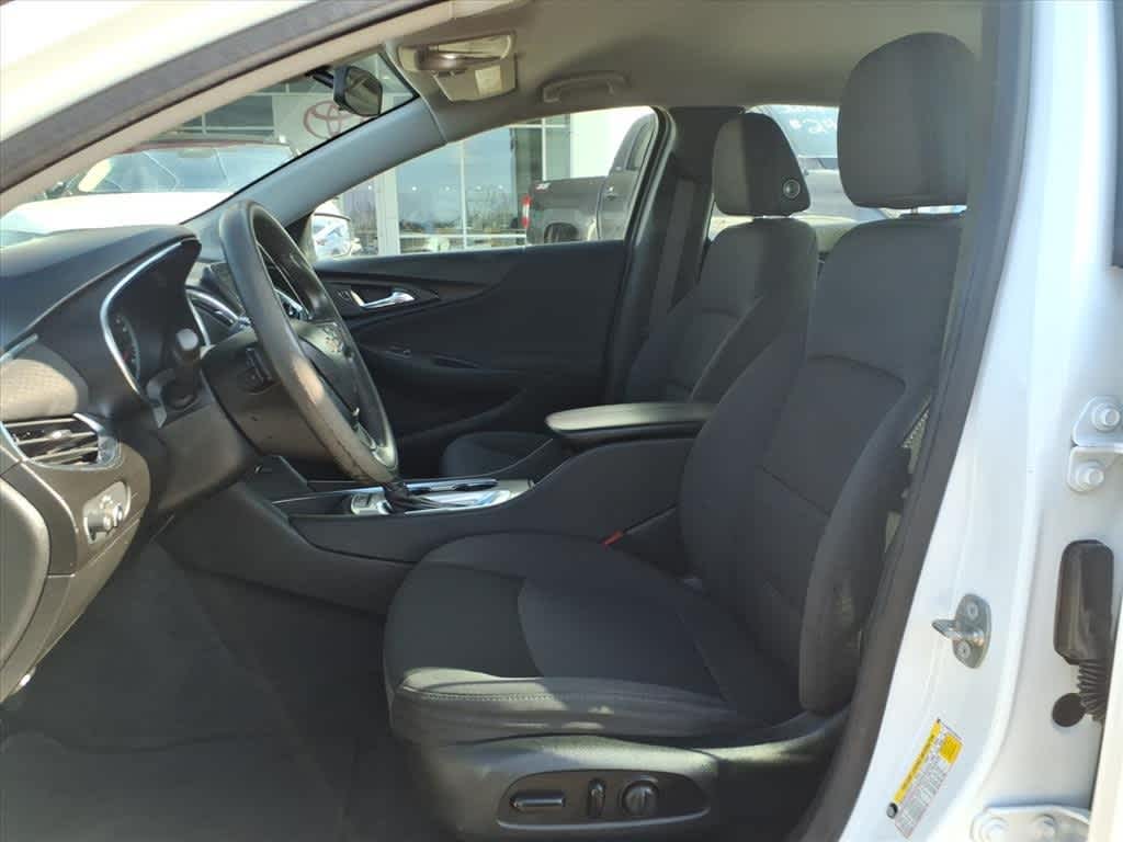 Thumbnail: 2020 Chevrolet Malibu - 25