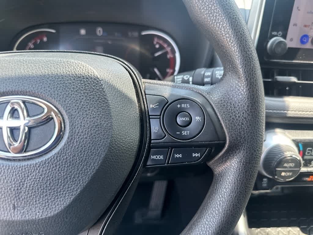 Thumbnail: 2023 Toyota RAV4 - 15