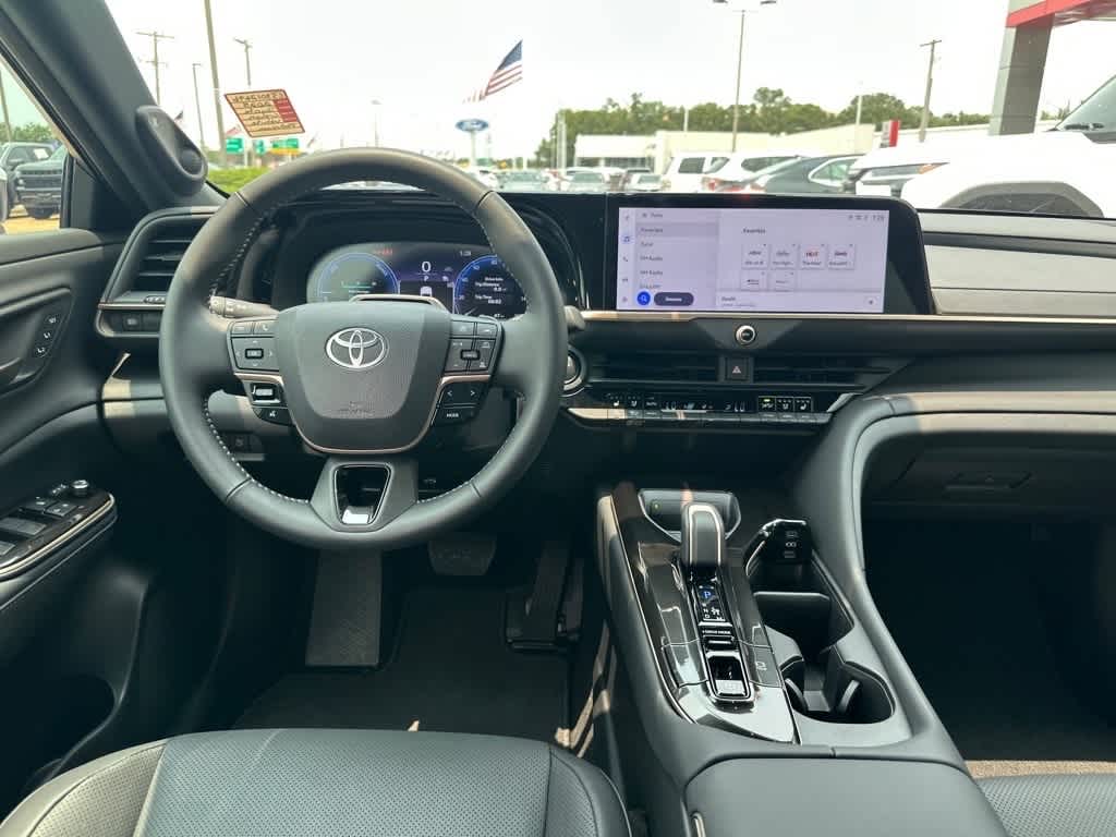2025 Toyota Crown Platinum 10
