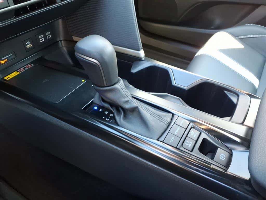 Thumbnail: 2025 Toyota Camry - 21