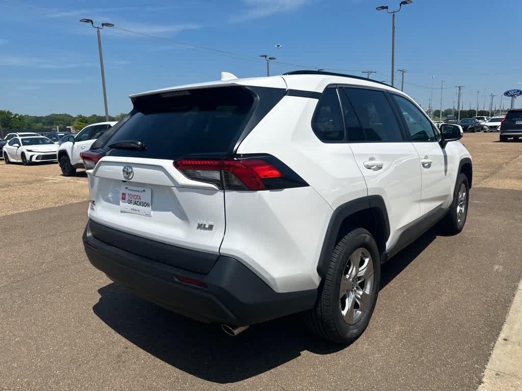 Thumbnail: 2023 Toyota RAV4 - 5