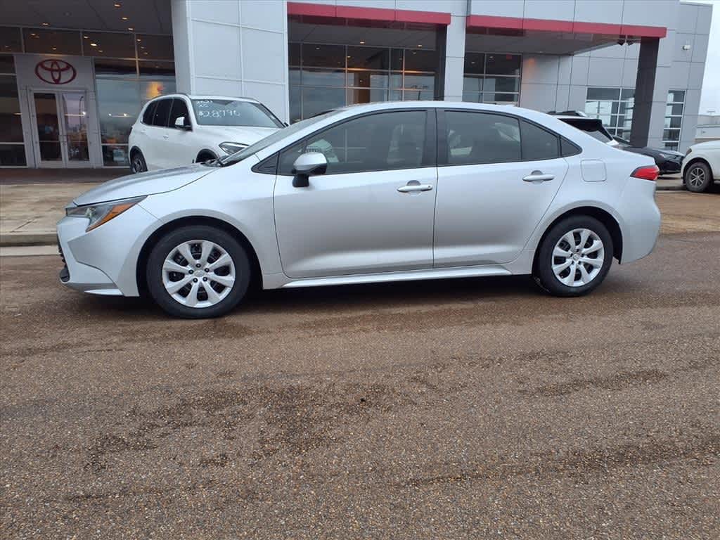 Thumbnail: 2024 Toyota Corolla - 3