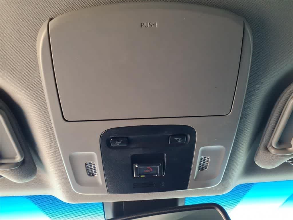 Thumbnail: 2020 Toyota Camry - 23