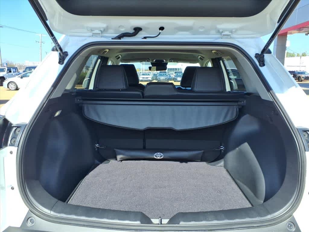 Thumbnail: 2023 Toyota Corolla Cross - 8