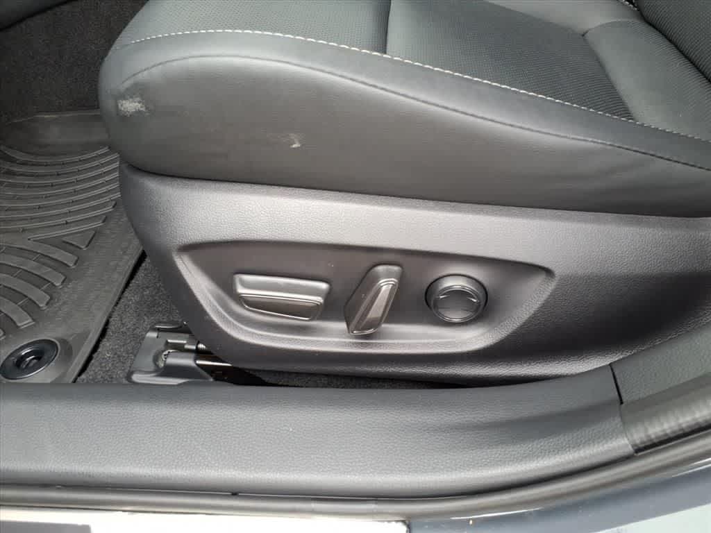 Thumbnail: 2025 Toyota Prius - 12