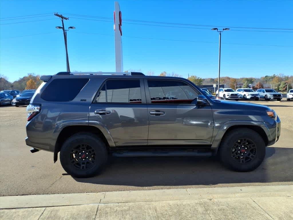 Thumbnail: 2022 Toyota 4Runner - 4