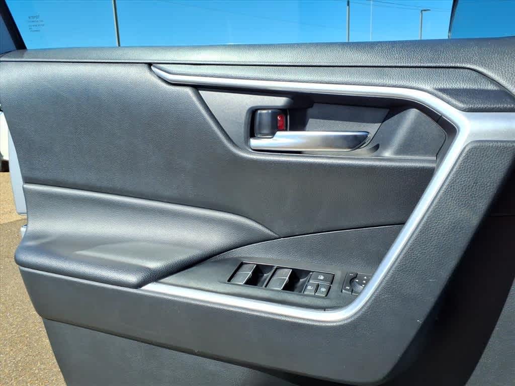 Thumbnail: 2024 Toyota RAV4 - 12