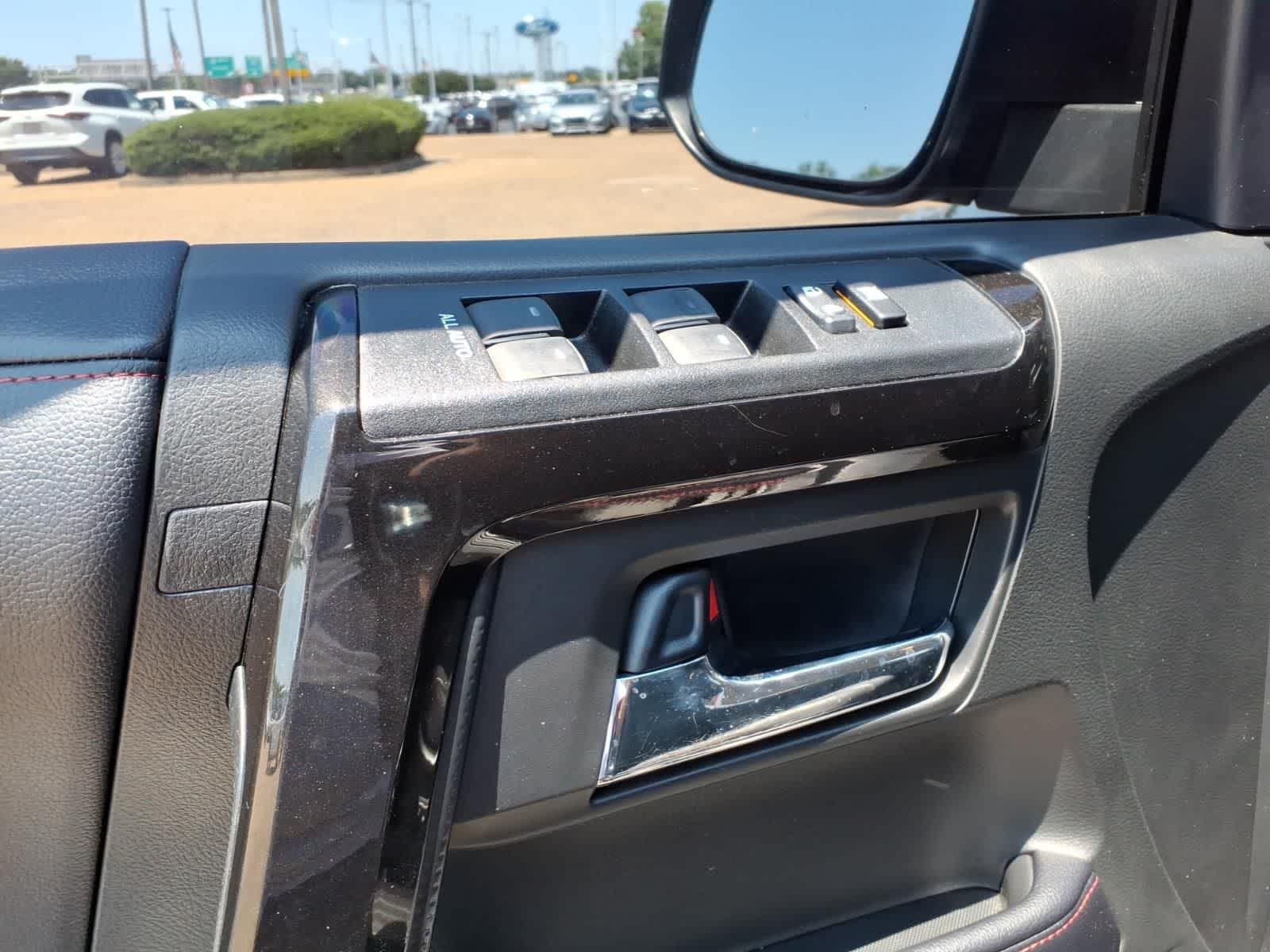 Thumbnail: 2019 Toyota 4Runner - 13