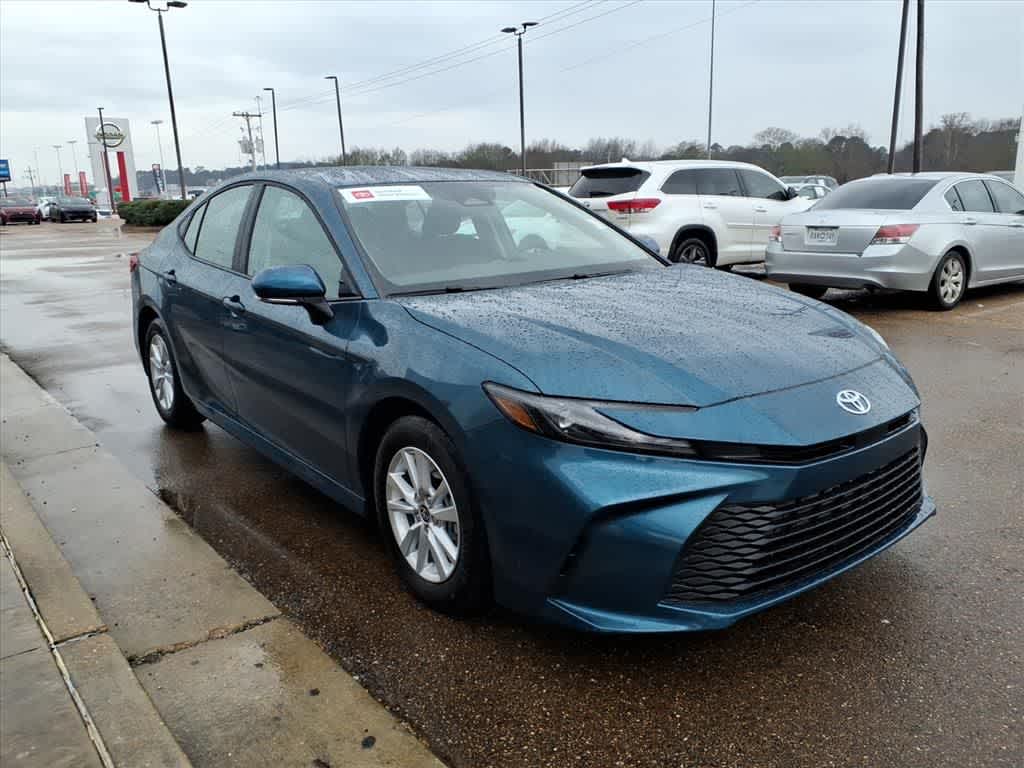 Thumbnail: 2025 Toyota Camry - 3