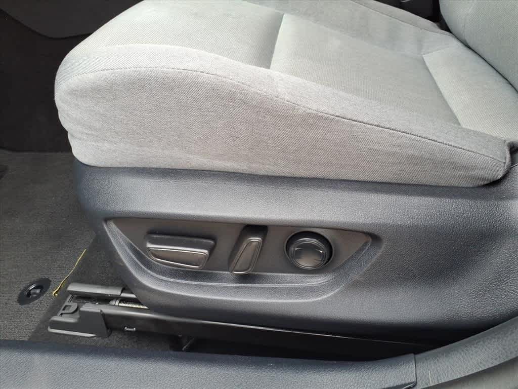 Thumbnail: 2025 Toyota Camry - 11