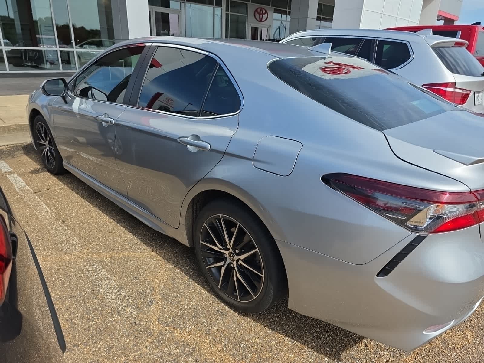2021 Toyota Camry SE 4