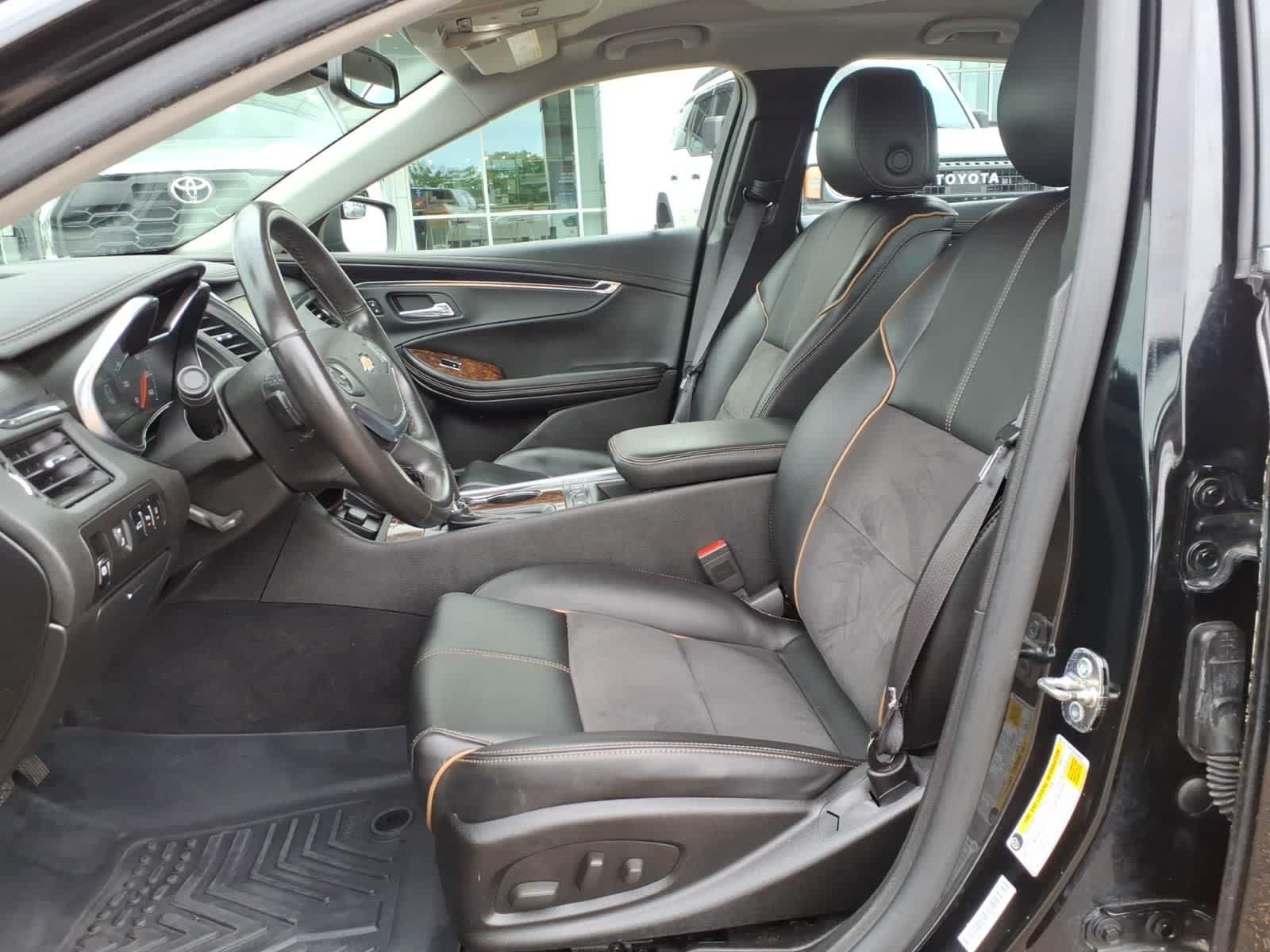 Thumbnail: 2014 Chevrolet Impala - 25