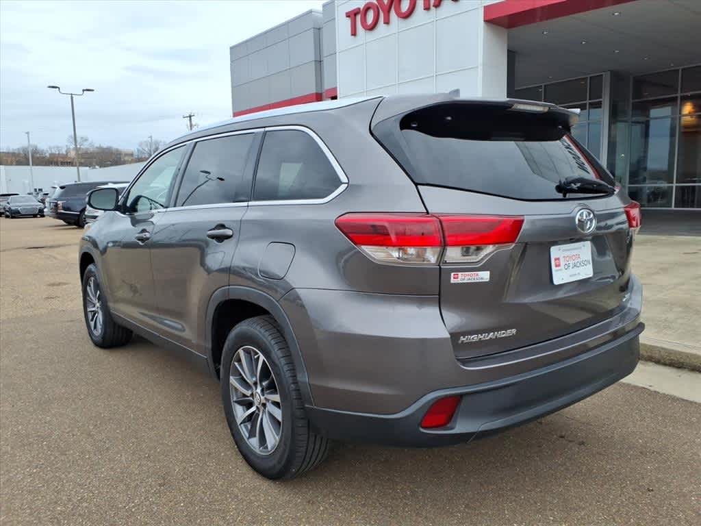 Thumbnail: 2019 Toyota Highlander - 7