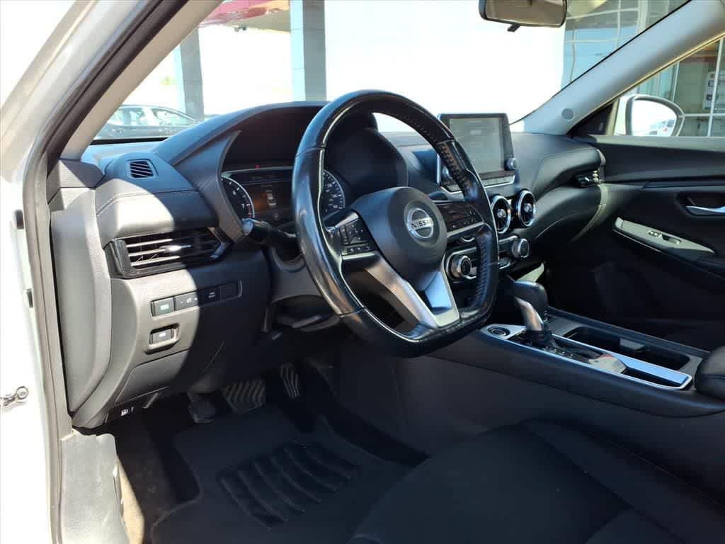 Thumbnail: 2022 Nissan Sentra - 10