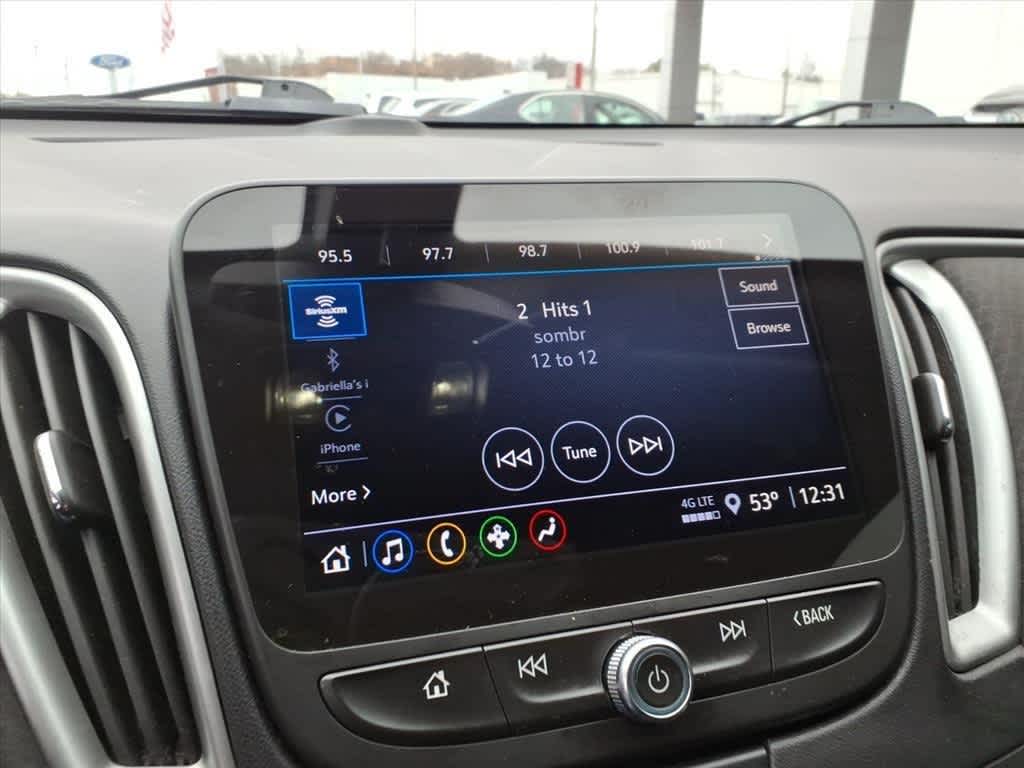 Thumbnail: 2022 Chevrolet Malibu - 18