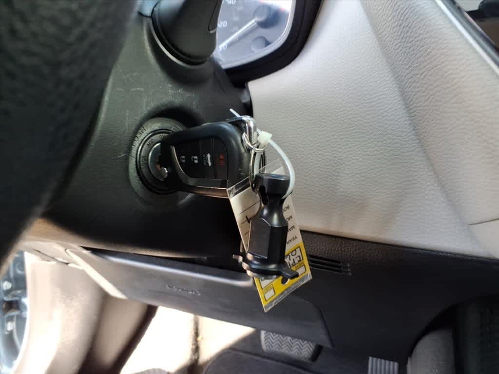 Thumbnail: 2023 Toyota Corolla - 17