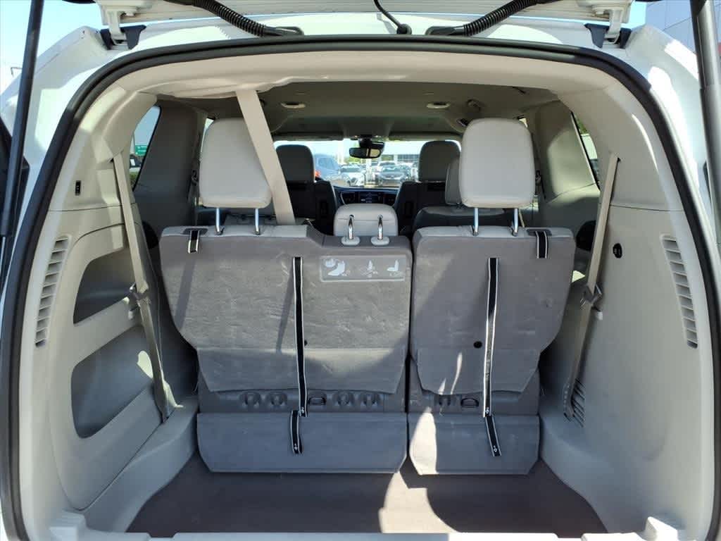 Thumbnail: 2019 Chrysler Pacifica - 8