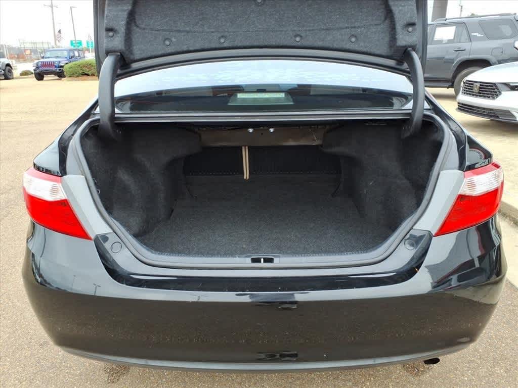 Thumbnail: 2015 Toyota Camry - 8