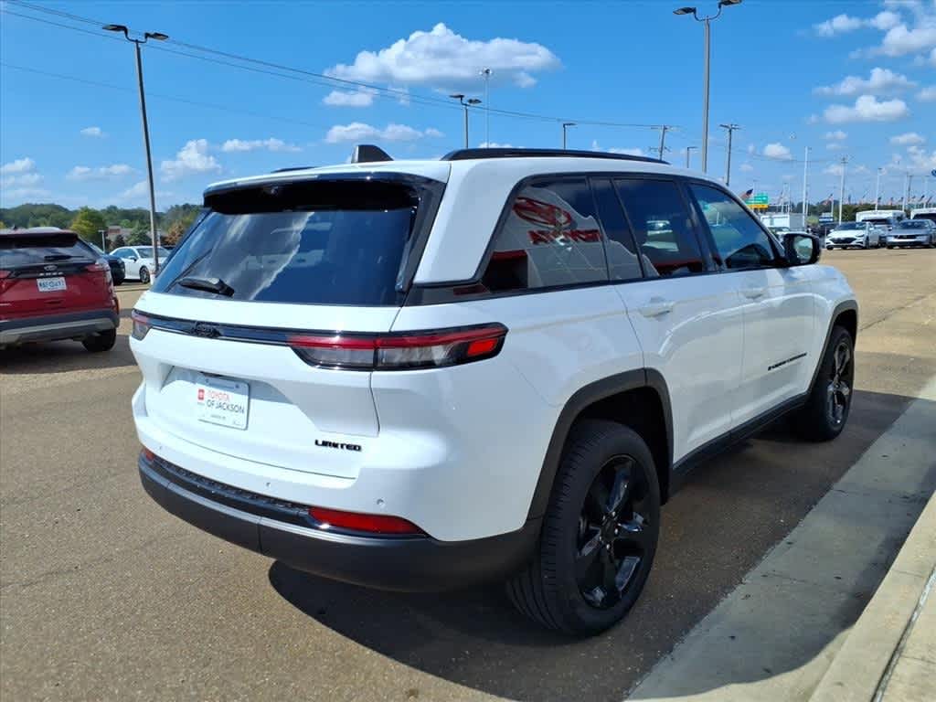 Thumbnail: 2023 Jeep Grand Cherokee - 5