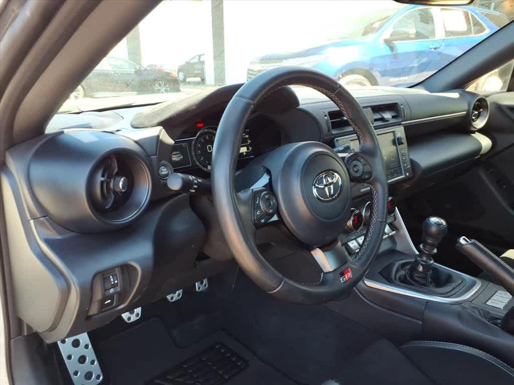 Thumbnail: 2023 Toyota GR86 - 11