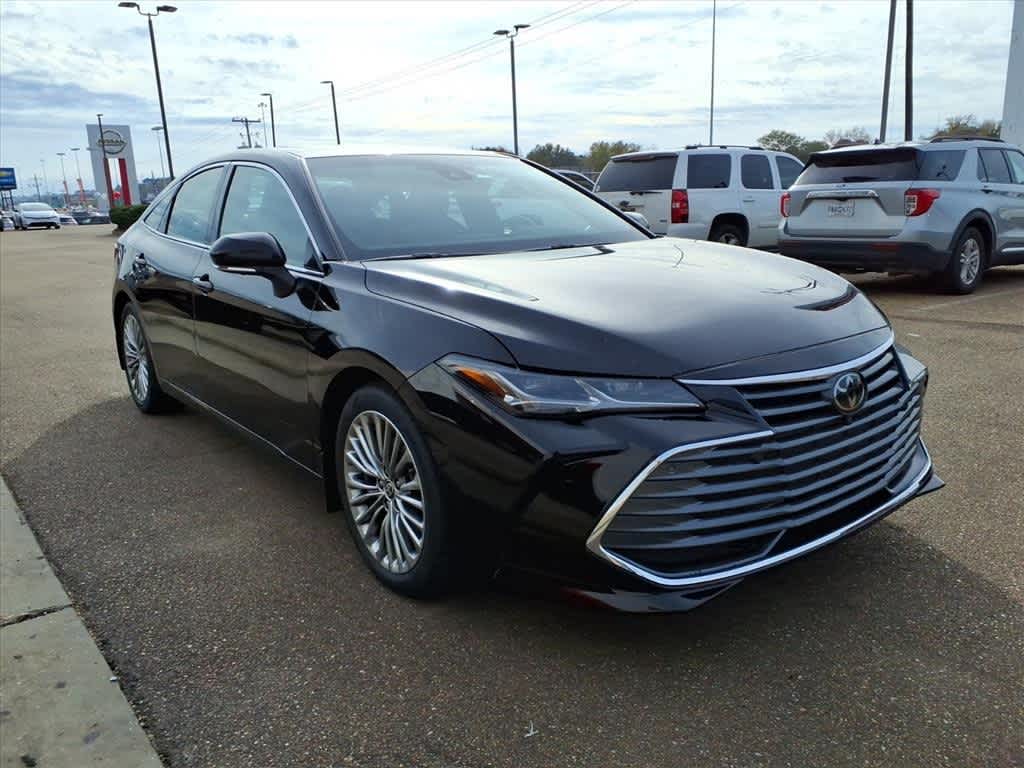 Thumbnail: 2022 Toyota Avalon - 3