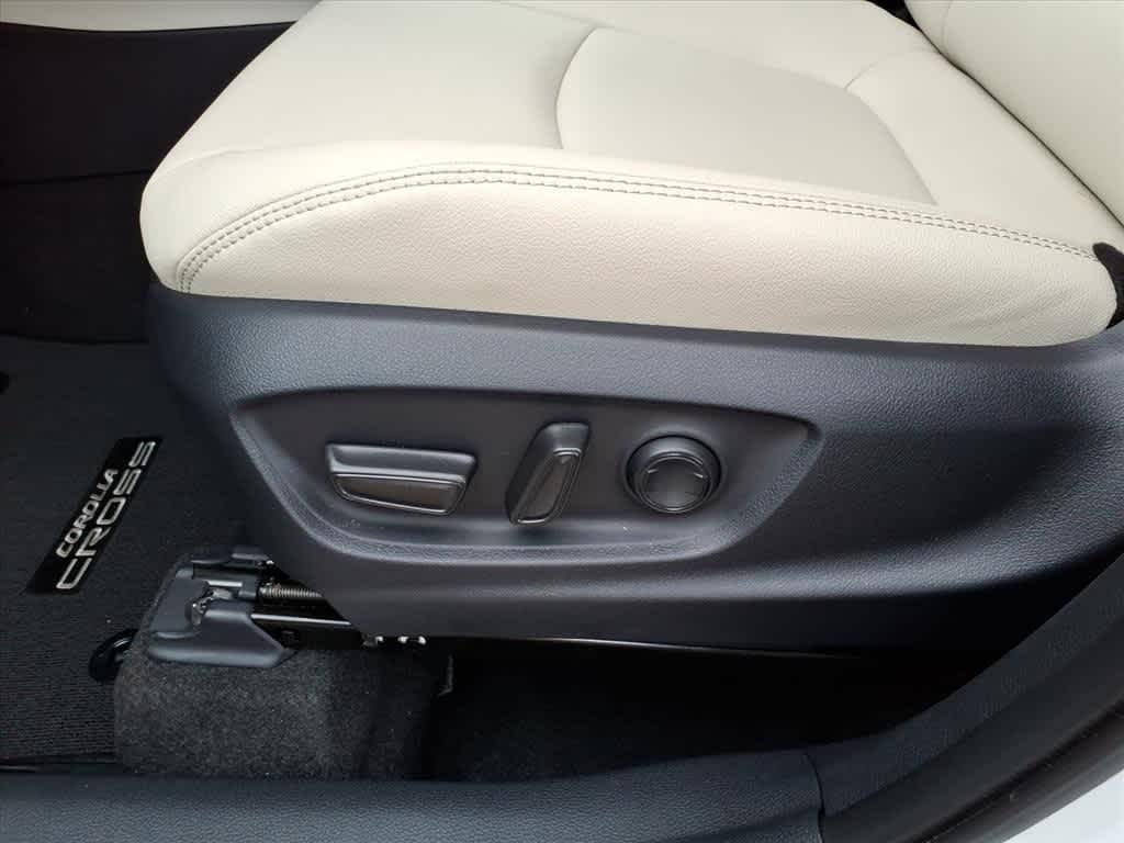 Thumbnail: 2024 Toyota Corolla Cross - 12