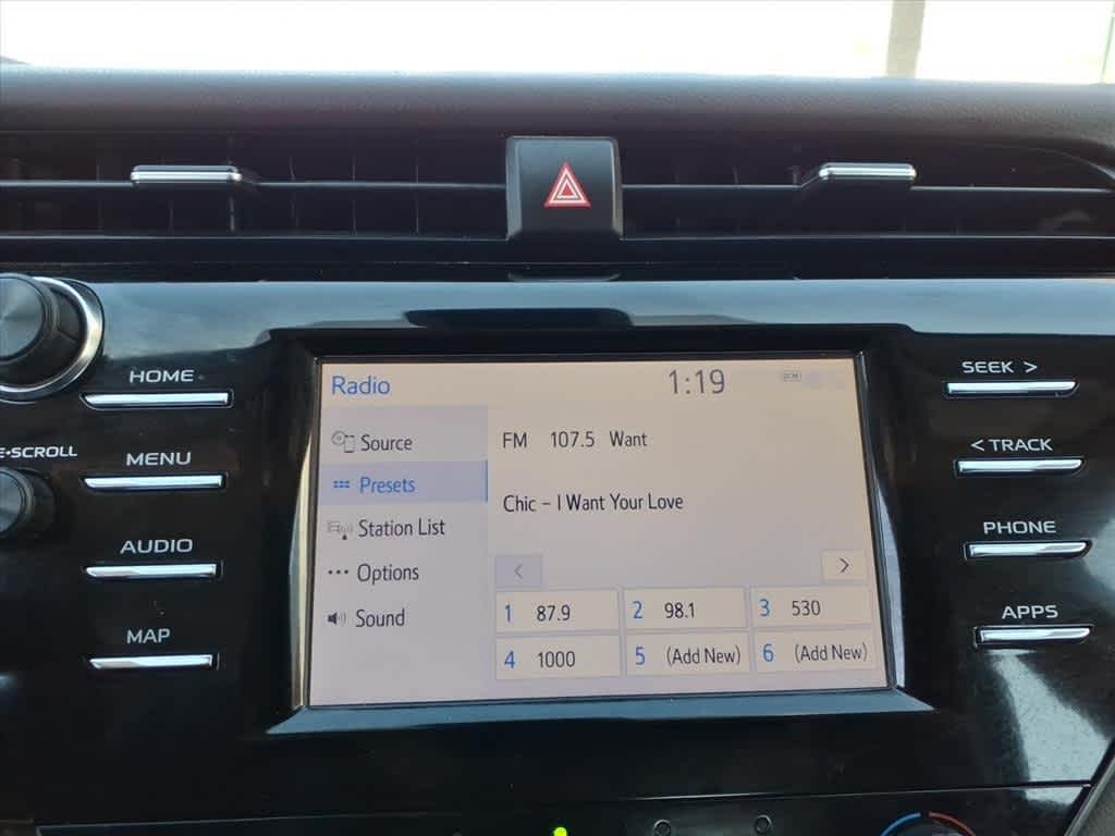 Thumbnail: 2019 Toyota Camry - 18