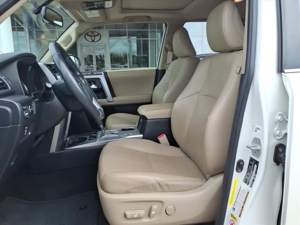 Thumbnail: 2018 Toyota 4Runner - 24