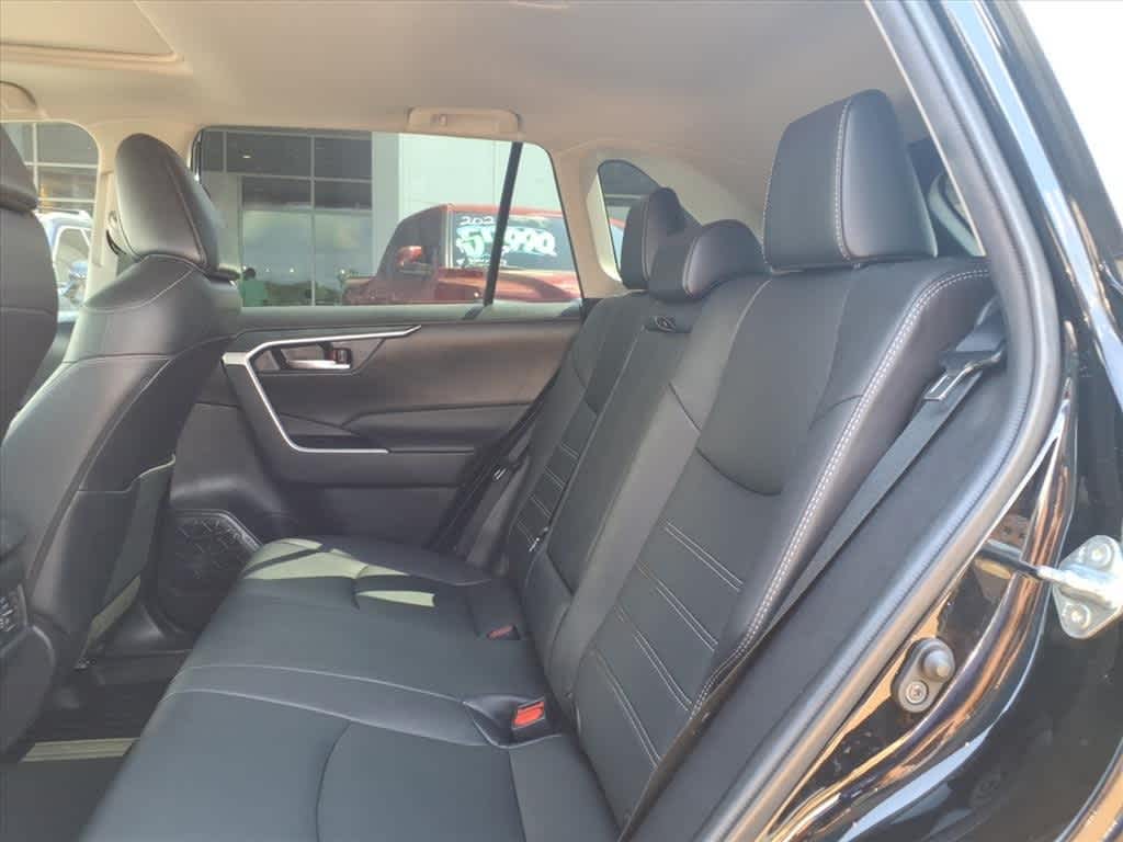 Thumbnail: 2021 Toyota RAV4 - 28