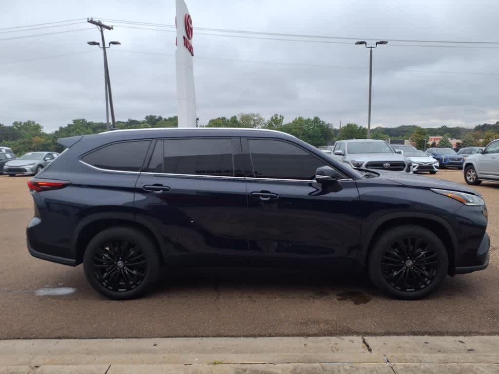 Thumbnail: 2024 Toyota Highlander - 4